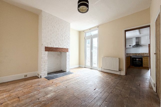 21, Cyril Street, Taunton photo 4