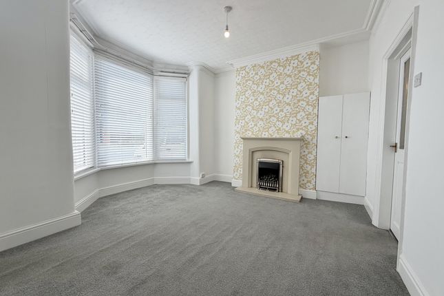 86, Fleetwood Road North, Thornton photo 4