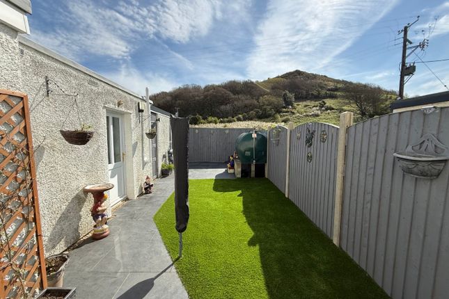 13, Heol Islwyn, Ceredigion photo 4