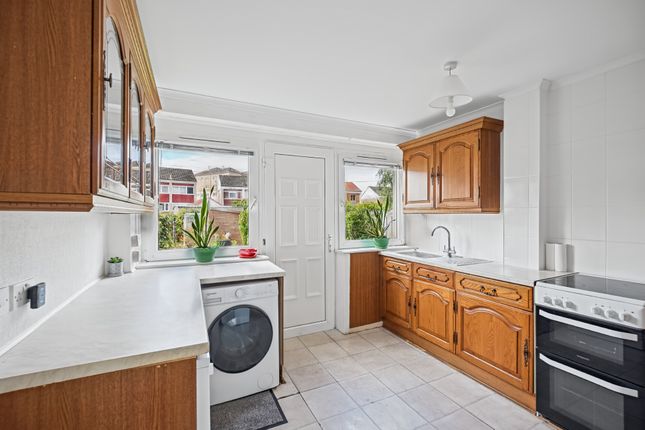 18 North Kilmeny Crescent, Wishaw photo 4