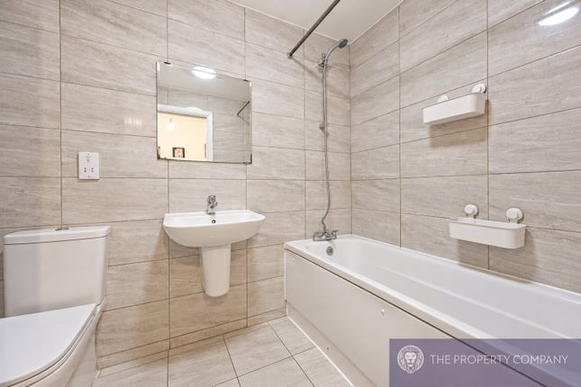 Flat A, 462, West Green Road, London photo 4