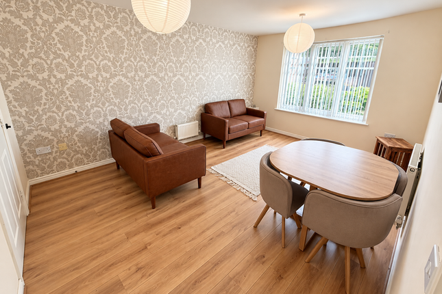 37, Davenham Court, Liverpool photo 3