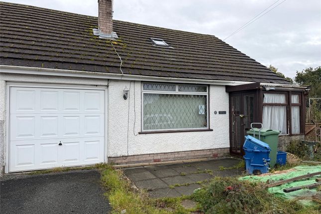 3-bed bungalow on Ffordd Cynan, Gwynedd, £185,000