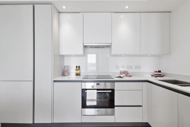 Flat to rent in East Park Walk, London