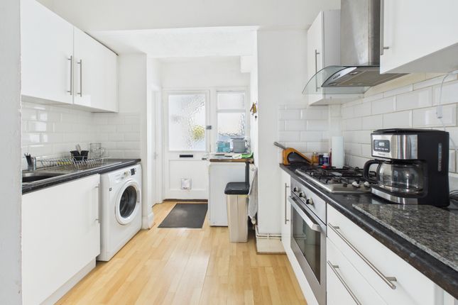 1 Rosevere, Bencoolen Road, Bude photo 4