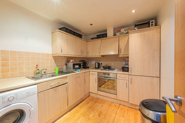 1 bed flat for sale in Rushey Green, Catford, London SE6