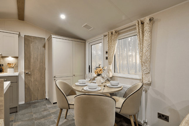 White 21, Riverside Holiday Village, Bridgwater Road, Somerset photo 4