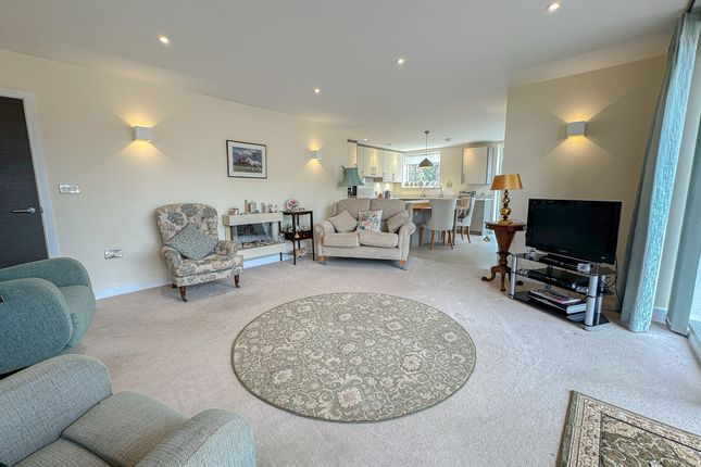 2 Holm House,  Hafod Park, Hereford photo 3