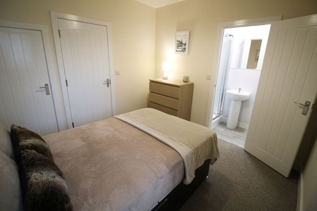 Room to rent in West End Lane, Doncaster