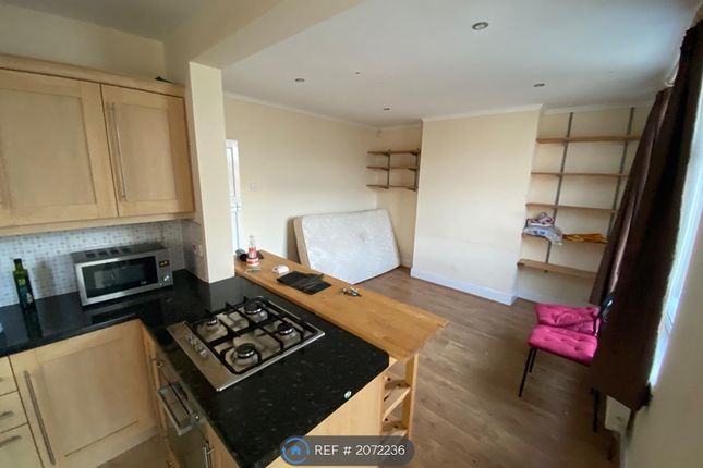 Thumbnail Semi-detached house to rent in Savoy Road, Bristol
