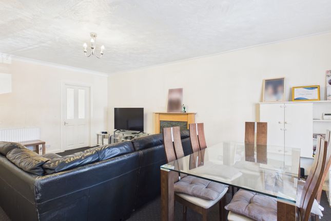 77, Mansfield Street, Ashton-under-Lyne photo 3