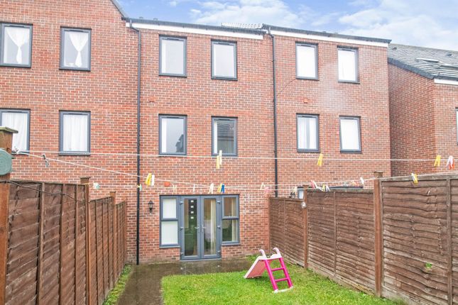 Town house for sale in Sams Lane, West Bromwich
