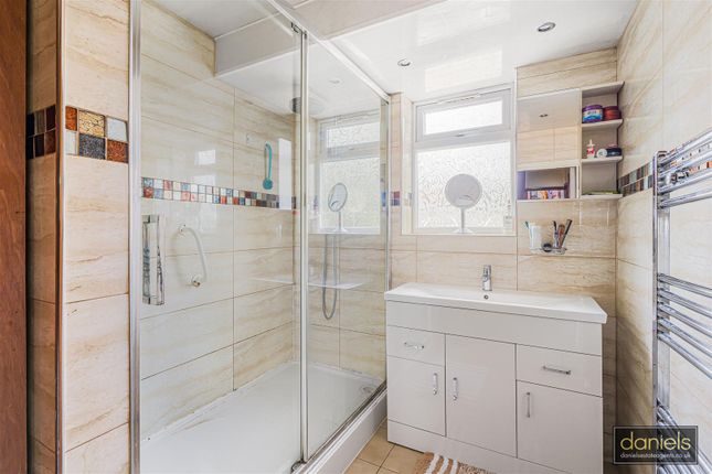 109, Cavendish Avenue, Harrow photo 4