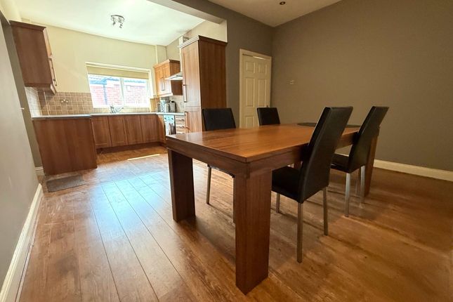 36 Marshall Terrace, Gilesgate photo 4