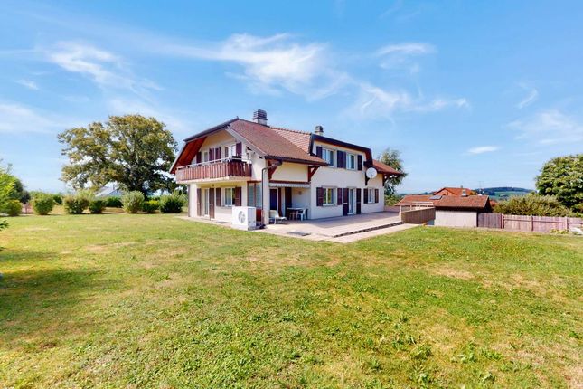 Thumbnail Villa for sale in Vuisternens-Devant-Romont, Canton De Fribourg, Switzerland