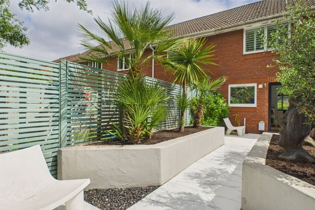 Ewemove-Ennelclose-Garden2