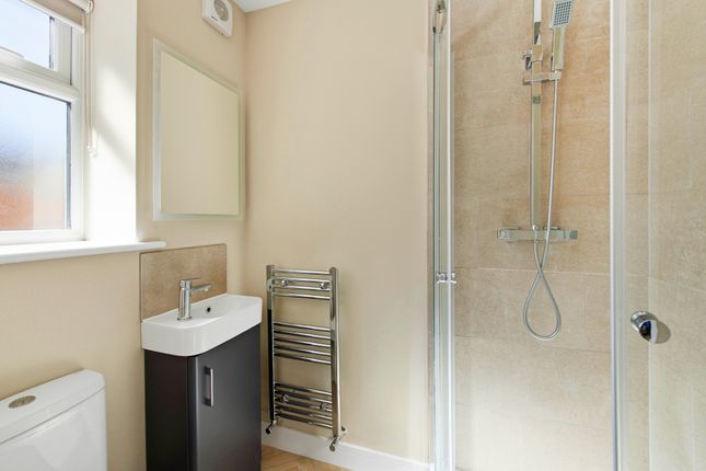 67, Nottingham photo 5