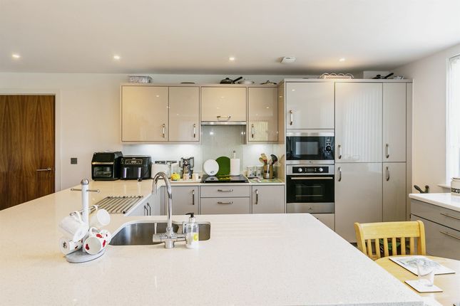 Flat for sale in Grand Parade, High Street, Poole