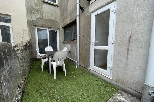 84, Minny Street, Cardiff photo 5