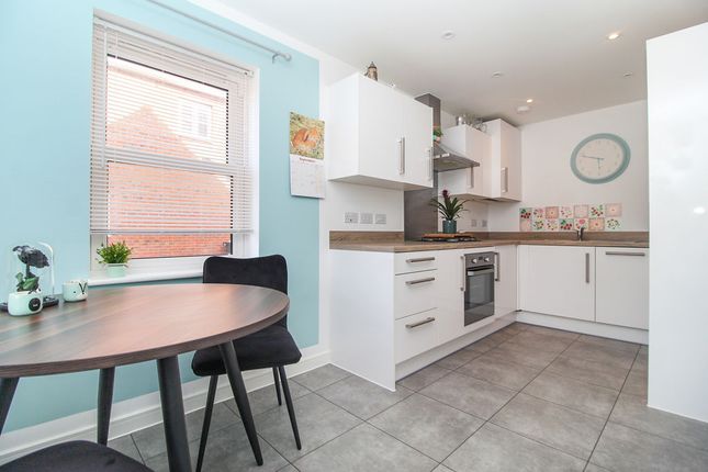 6, Holbeach Avenue, Bedford photo 4