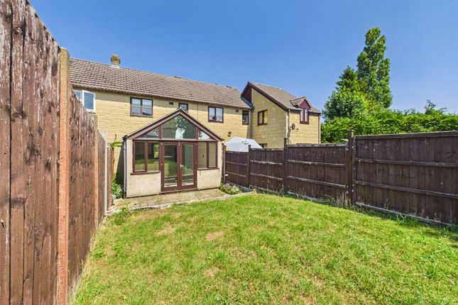 41, Carters Way, Stroud photo 4