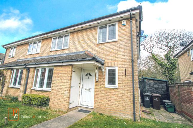 End terrace house to rent in The Copse, Colchester, Essex