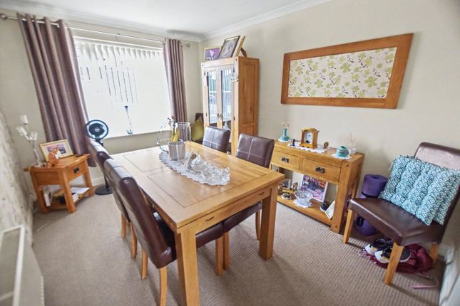 31, Kellett Crescent, Leeds photo 4