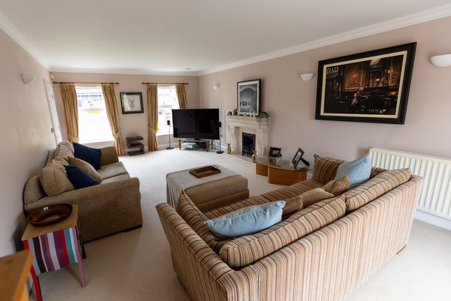 6, Bramhall Drive, Washington photo 2