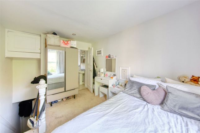 34a, Keildon Road, London photo 4