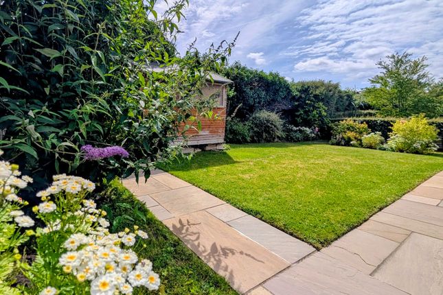 7 Suzan Crescent, Wantage photo 4