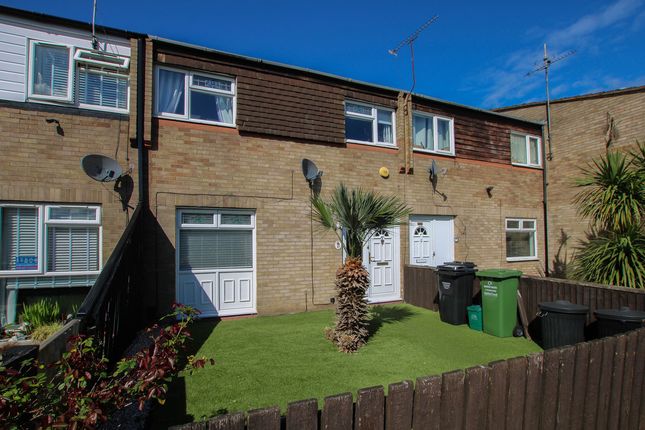 Thumbnail Terraced house for sale in Mill Green Court, Basildon