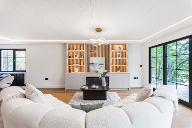 Kos, Plot 10, Bells Wood, Little Berkhamsted photo 3
