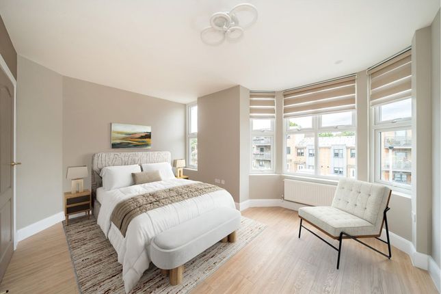 109c, Victoria Way, London photo 4
