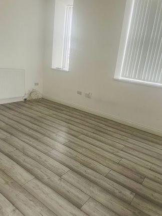 Flat to rent in Church Street, Stoke-On-Trent