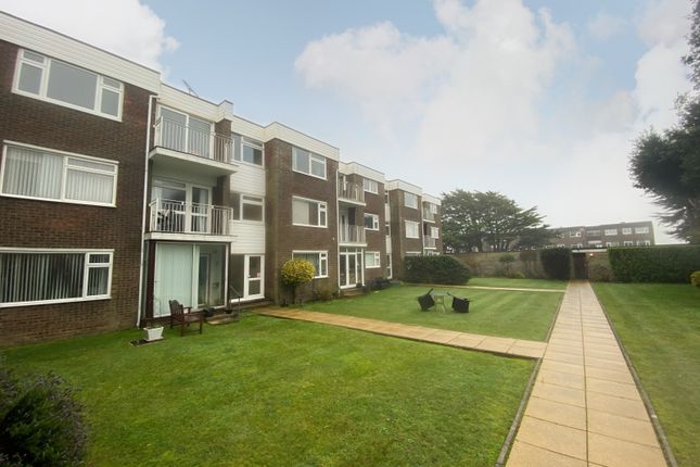 Flat 9, Needles Court, Lymington photo 3