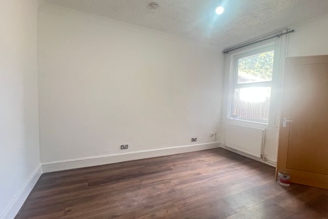 71, Malvern Road, Luton photo 5