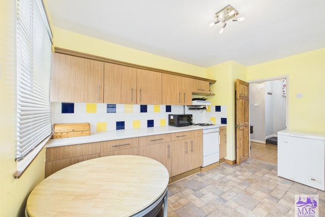 35, Yantlet Drive, Strood photo 2