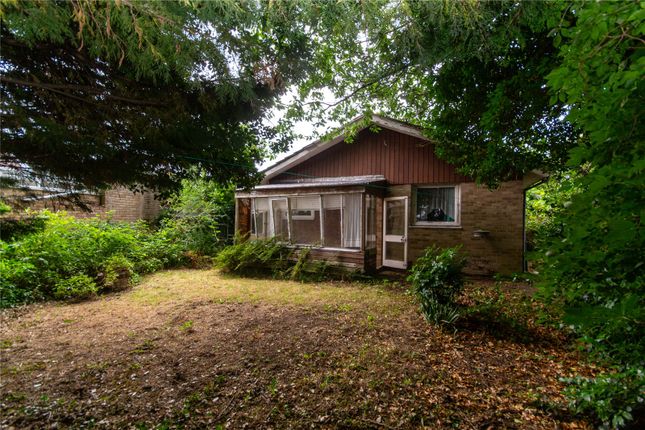 Bungalow for sale in Barnabas Road, Linslade, Leighton Buzzard, Beds