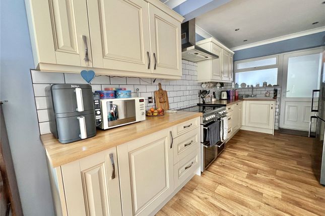 17, Fishers Close, Dorset photo 3