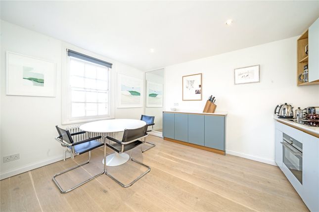 Flat for sale in Royal Crescent, London