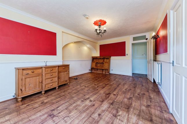 17, The Ridgeway, Hitchin photo 2