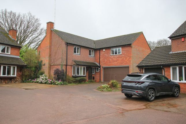 Detached house for sale in Foxglove Close, Wokingham