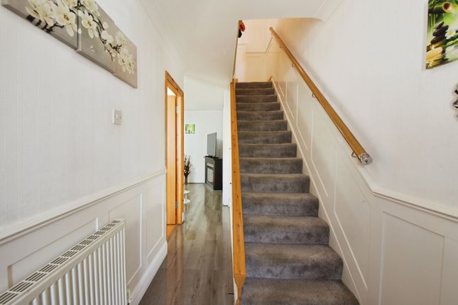 183, Gorseway, Romford photo 2