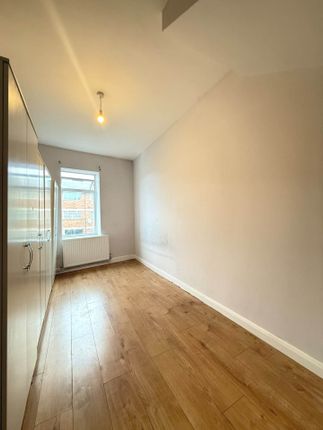 Norwood Road, Southall photo 5
