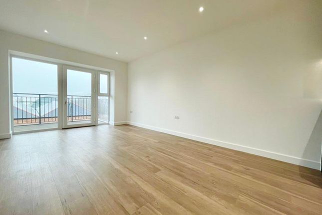 Thumbnail Flat to rent in Fairbank House, 13 Beaufort Square, Colindale