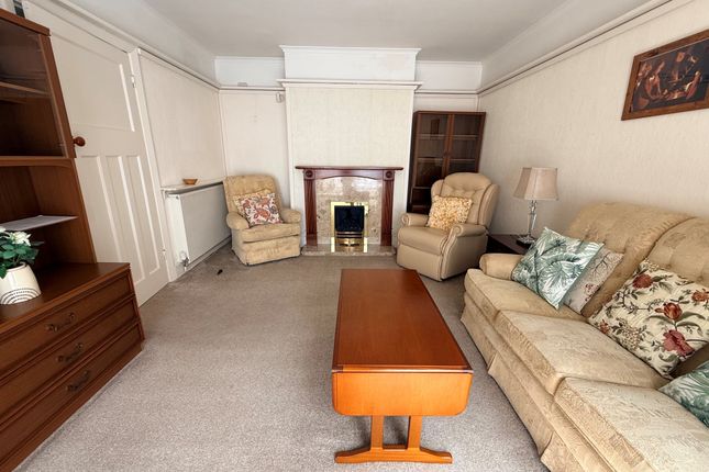 14 Beaconfield Road, Yeovil photo 3