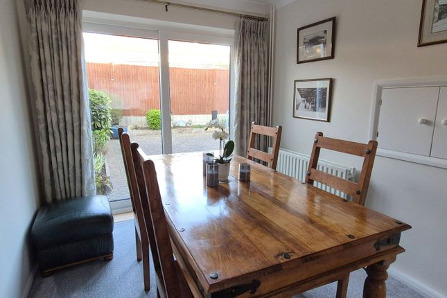 6, Folly Close, Hitchin photo 4