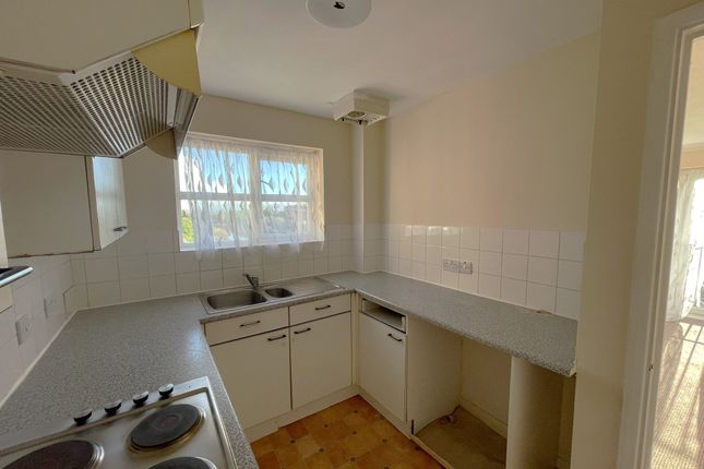 Flat to rent in Lavender Place, Ilford