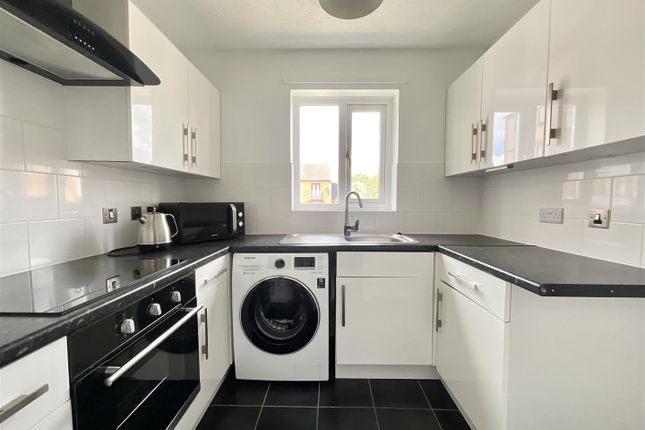 49, Taylor Close, Bristol photo 2