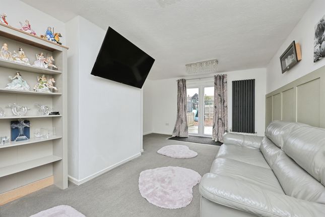 298, Elm Road, Upper Marham photo 2